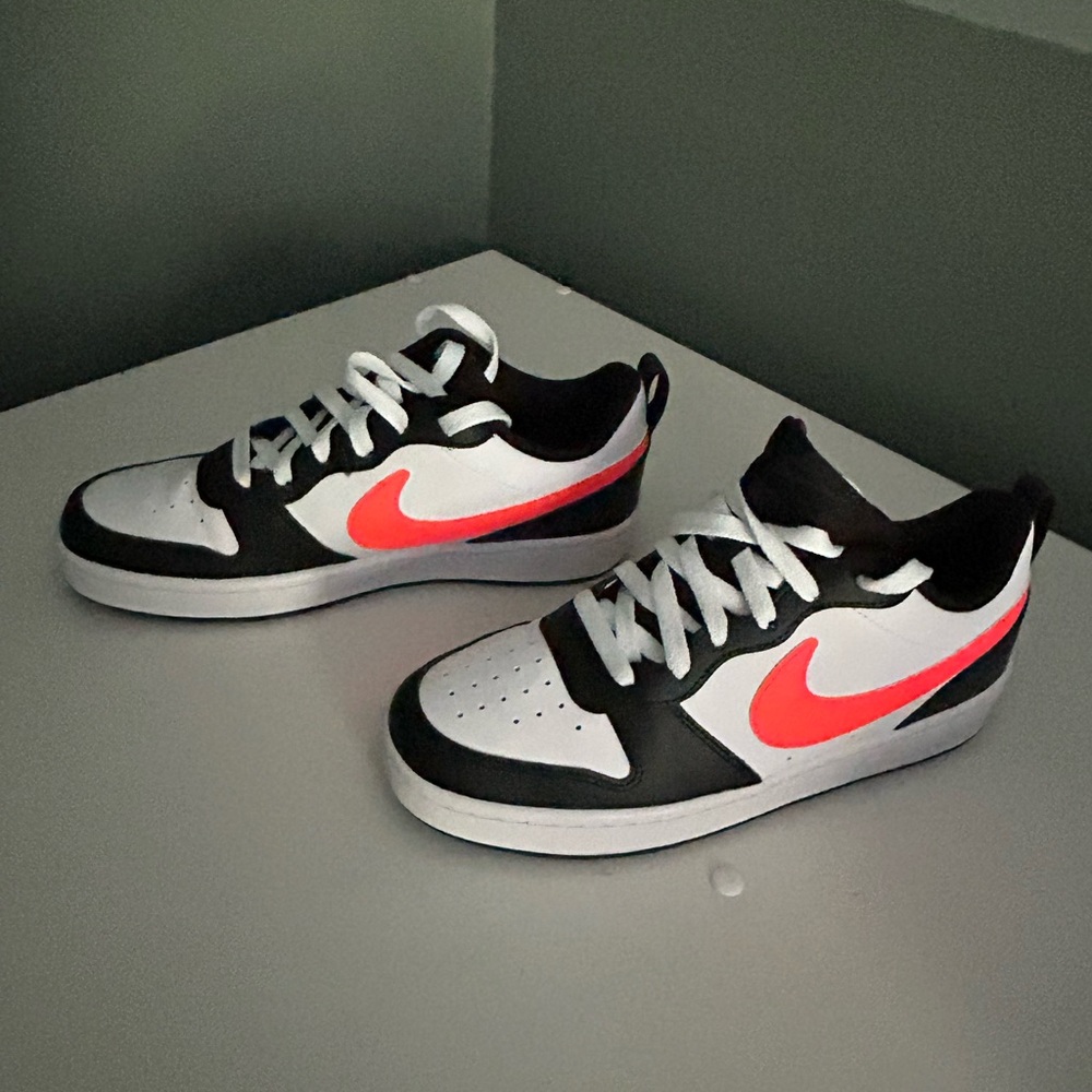Nike Court Borough 2 Low size 6.5Y